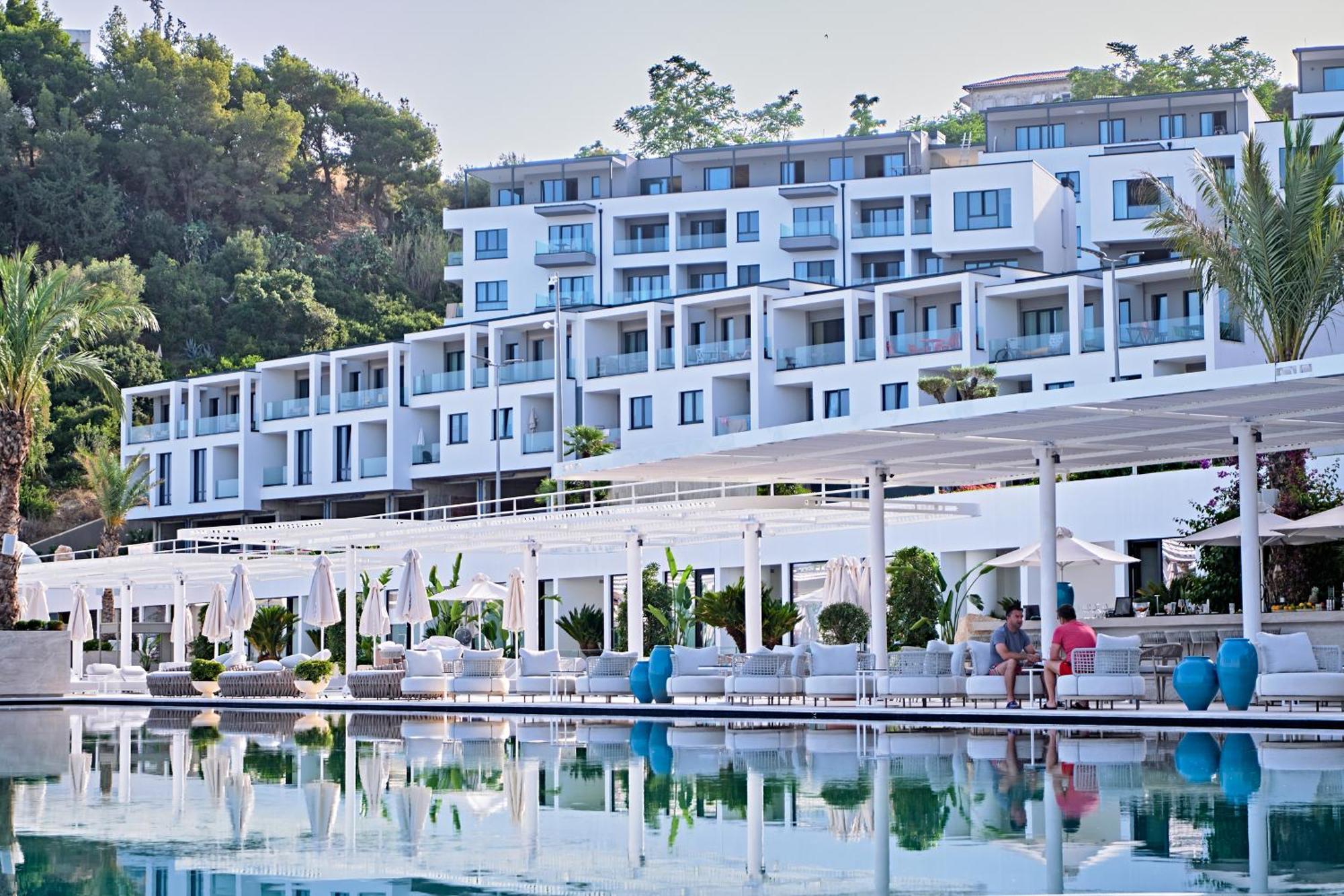 Azar Luxury Suites Vlorë Eksteriør billede