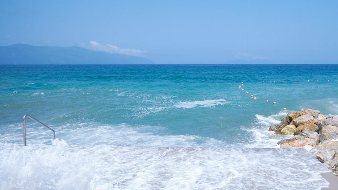 Azar Luxury Suites Vlorë Eksteriør billede