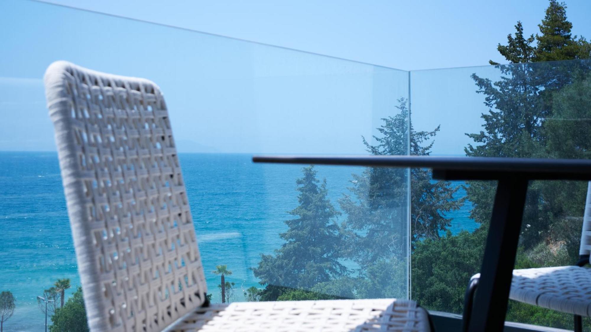Azar Luxury Suites Vlorë Eksteriør billede