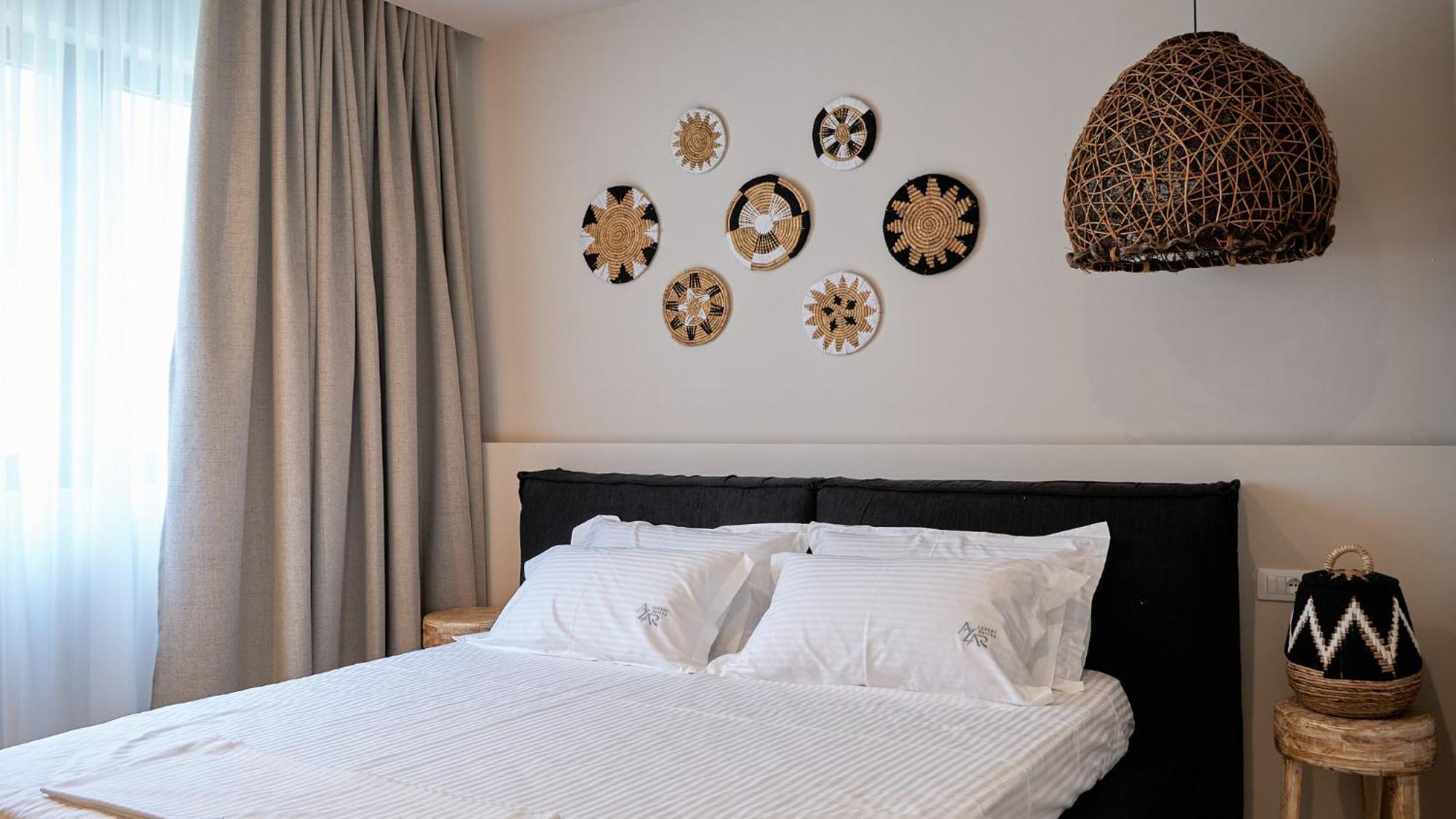Azar Luxury Suites Vlorë Eksteriør billede