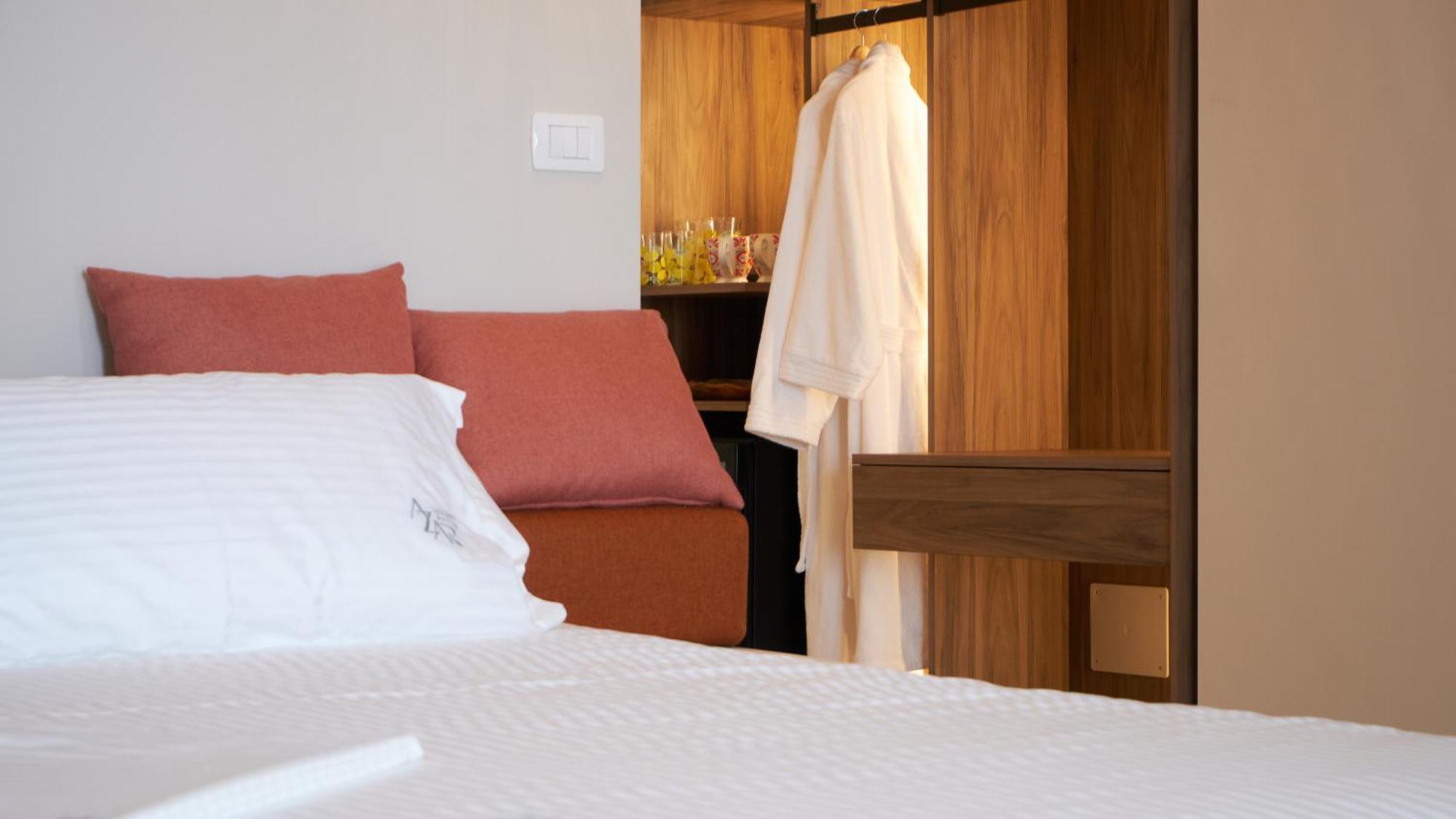Azar Luxury Suites Vlorë Eksteriør billede